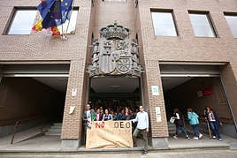 Los funcionarios de Justicia se concentran en Ponferrada