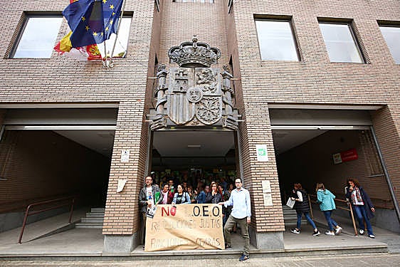 Los funcionarios de Justicia se concentran en Ponferrada