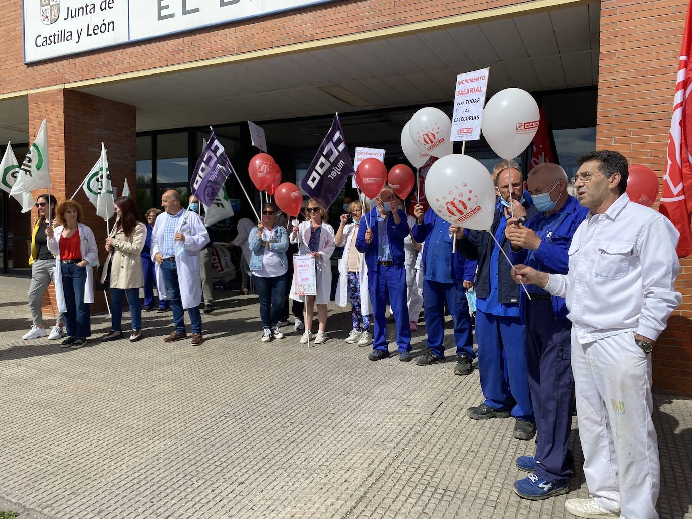 Concentración sanitaria para pedir mejoras laborales