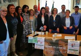 Representantes cacabelenses viajaron a Italia para el proyecto 'Women on stage EU'.