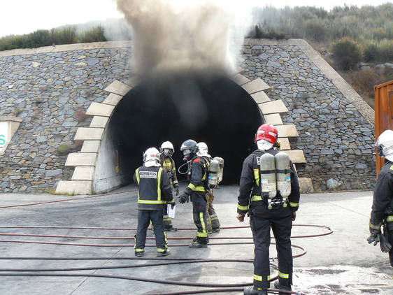 La Escuela Laboral del Bierzo acoge un curso sobre técnicas de intervenciones en incendios en túneles.