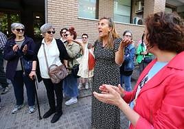 Concentración de protesta frente al Palacio de Justicia de Ponferrada por la lentitud de la justicia en el caso de Pedro Muñoz.