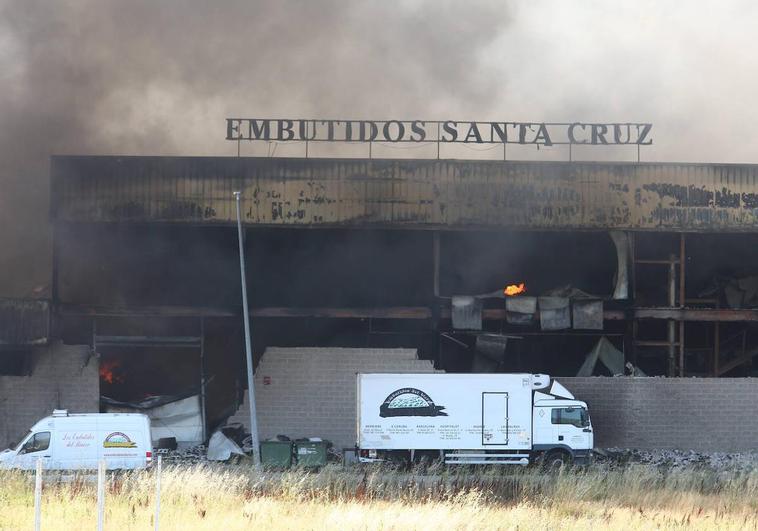 Incendio en una nave de embutidos en San Román de Bembibre
