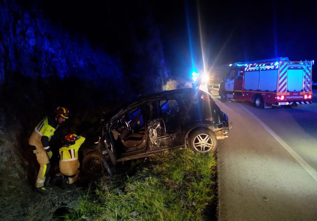 Dos heridos en un accidente en la CL-631 en Palacios del Sil