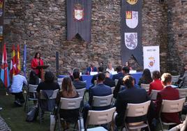 Imagen de la Simulación del Consejo Comarcal en el Castillo de los Templarios.