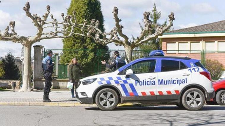 La Policía de Ponferrada atiende seis incidentes sanitarios durante el fin de semana