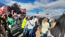 Protesta de los trabajadores de Teleperformance en Ponferrada.