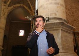 Luis Tudanca, secretario general del PSOE de CyL, durante su visita a Villafranca.