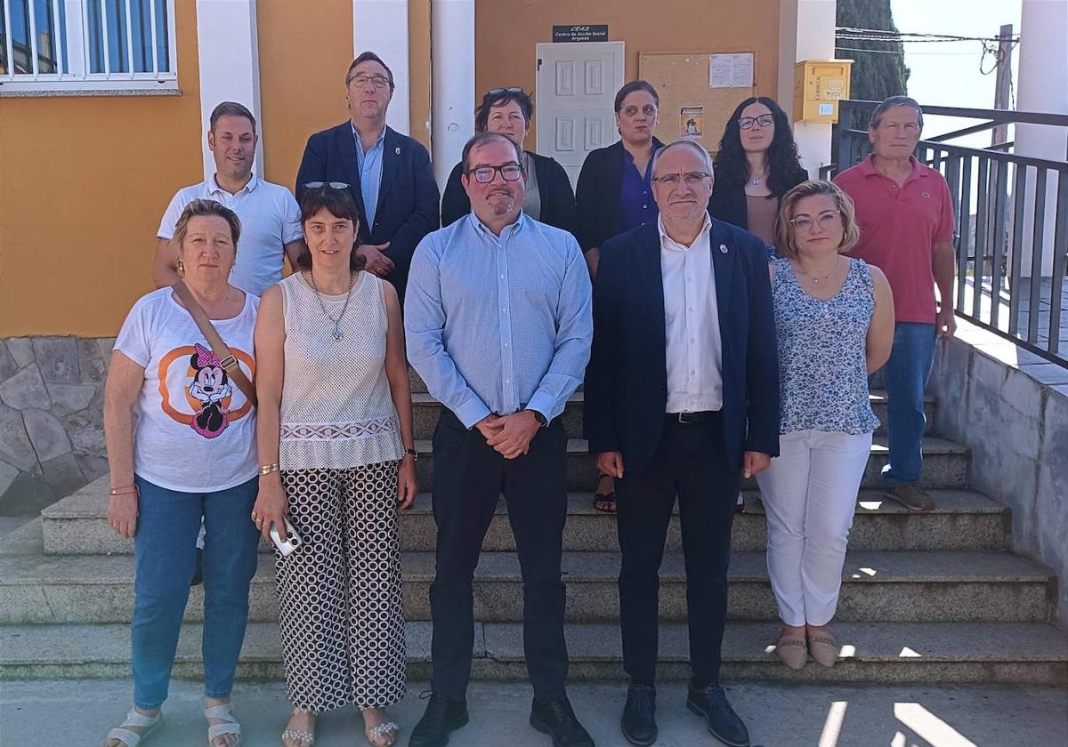 El presidente comarcal inicia en Arganza las visitas institucionales a los ayuntamientos