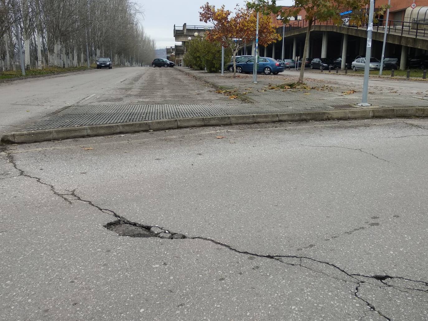 Una carrera de obstáculos para acceder al Hospital del Bierzo