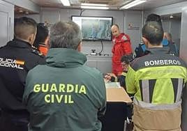 Miembros del dispositivo de Emergencias que participan en la búsqueda del hombre desaparecido en Rimor.
