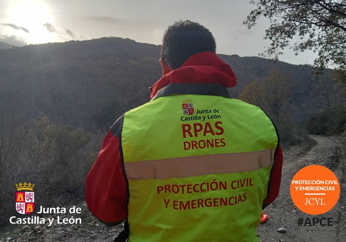 La Unidad de Drones de Protección Civil y Emergencias participa en las labores de búsqueda del desaparecido en Rimor.