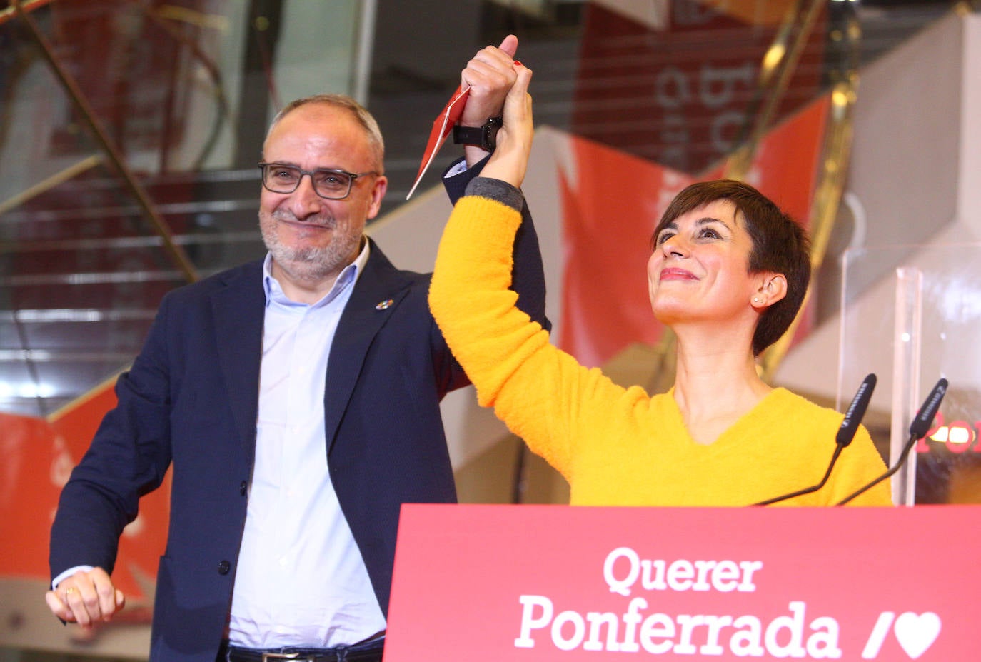 Fotos: La ministra Isabel Rodríguez respalda la candidatura de Olegario Ramón