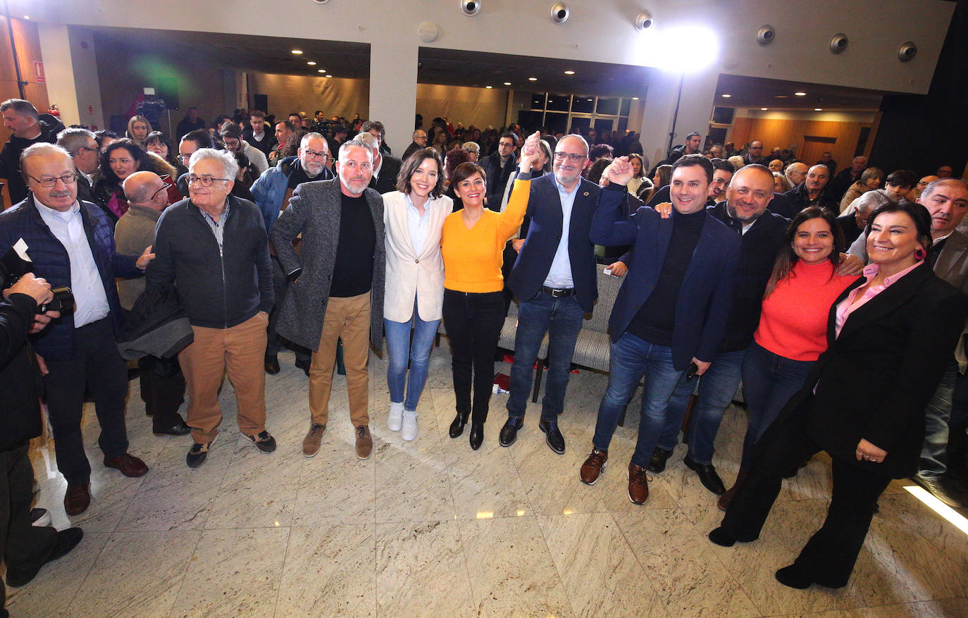 Fotos: La ministra Isabel Rodríguez respalda la candidatura de Olegario Ramón