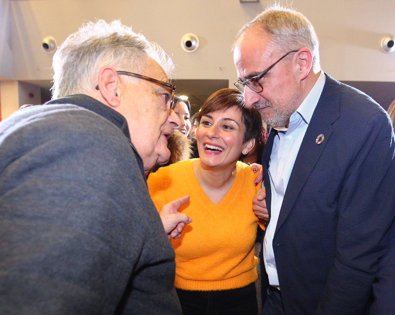 Fotos: La ministra Isabel Rodríguez respalda la candidatura de Olegario Ramón