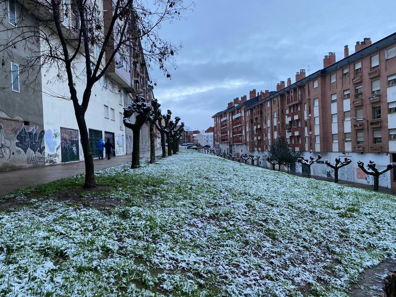 Ponferrada amanece teñida de blanco. 