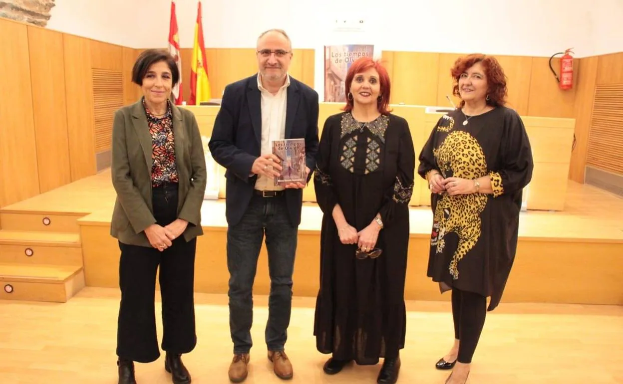 Imagen de la presentación del libro.