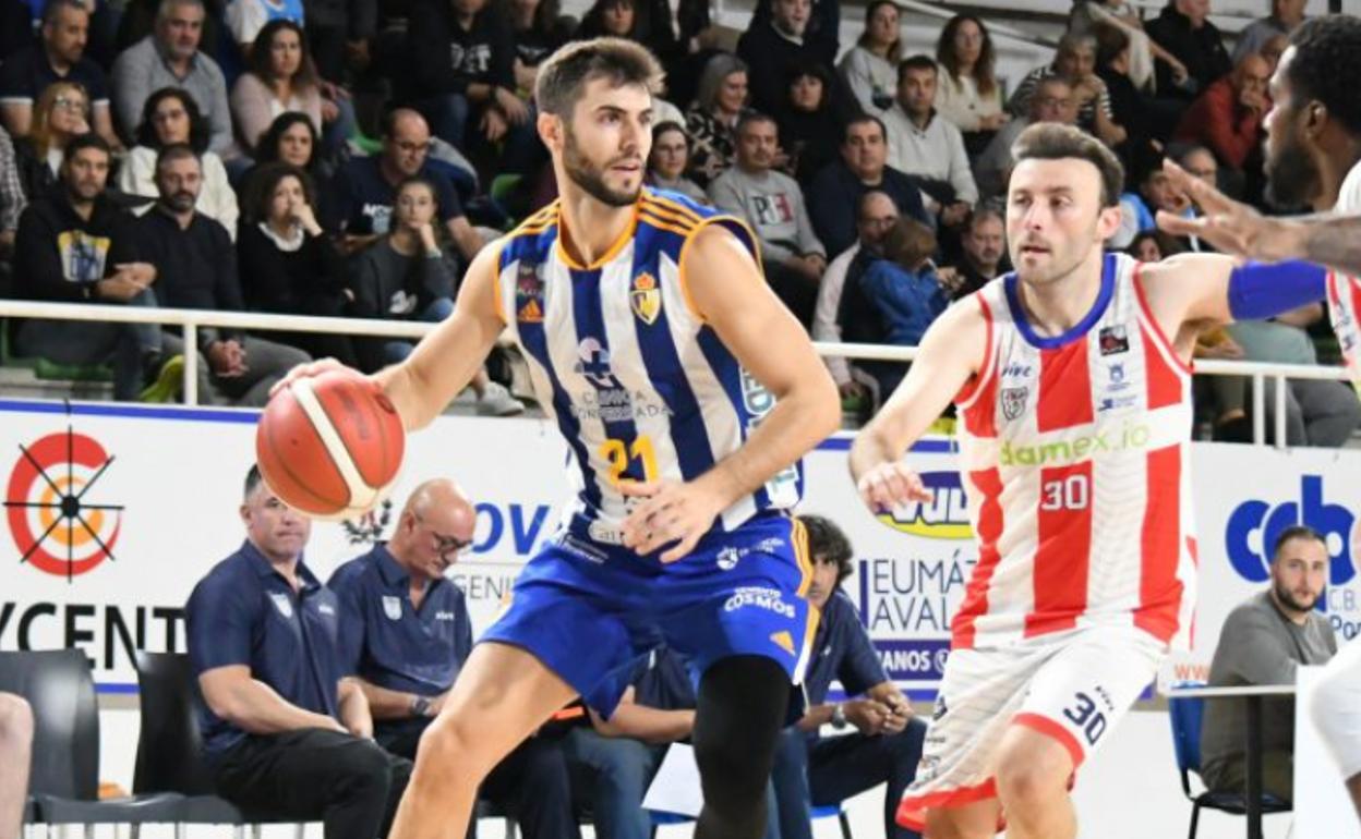 Álex Jordá, en imagen, es un hombre importante para el equipo berciano.