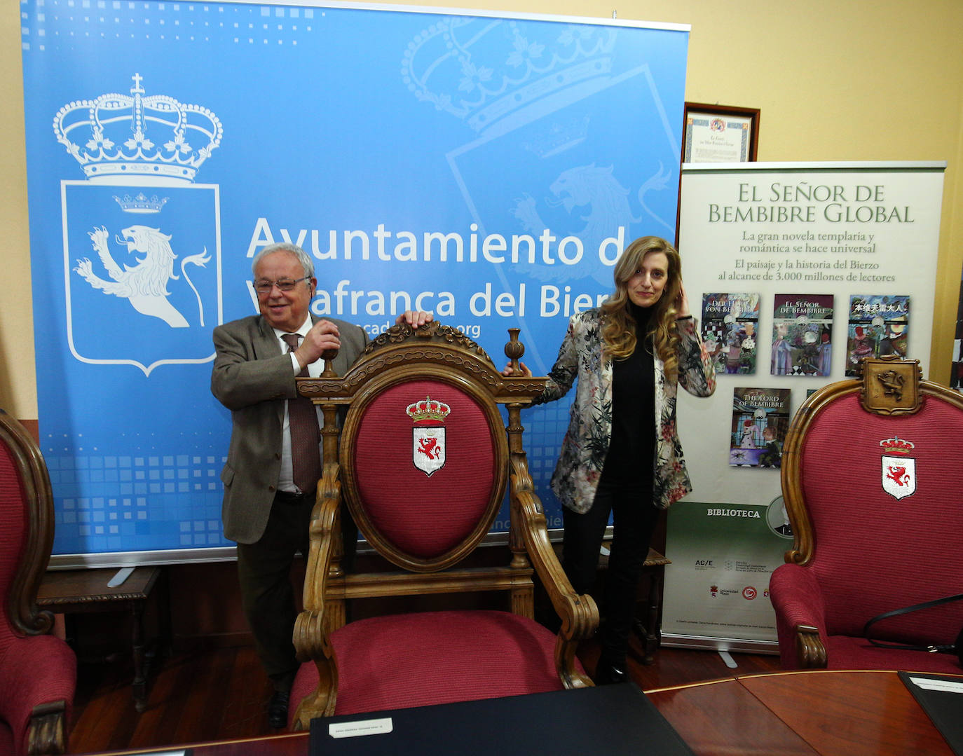 Fotos: El consejero de Cultura visita Villafranca del Bierzo