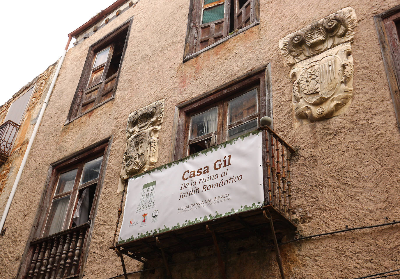Fotos: El consejero de Cultura visita Villafranca del Bierzo