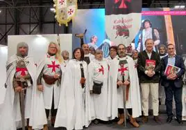 Representantes de Caballeros Bergidum Templi en Fitur.