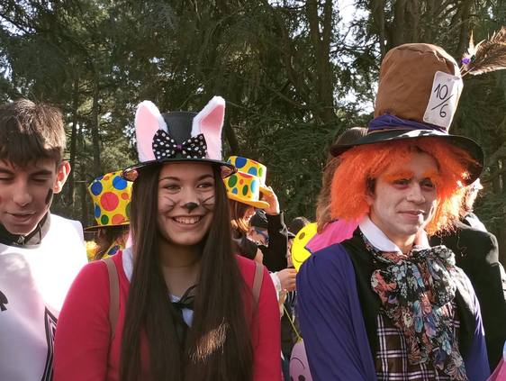 Más de un centenar de jóvenes participaron en Ponferrada en el juego del 'Rompecabezas'.