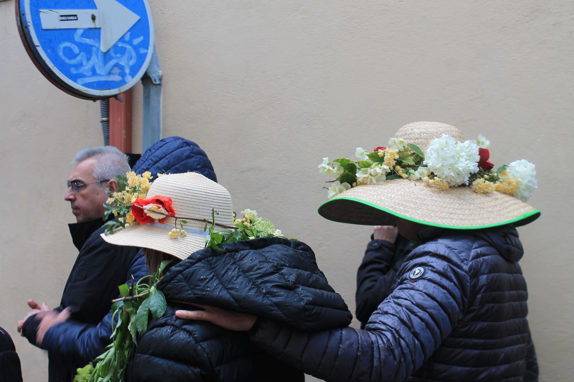 Los Maios tiñen de verde Villafranca