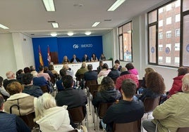 Imagen de la asamblea del PP de Ponferrada.