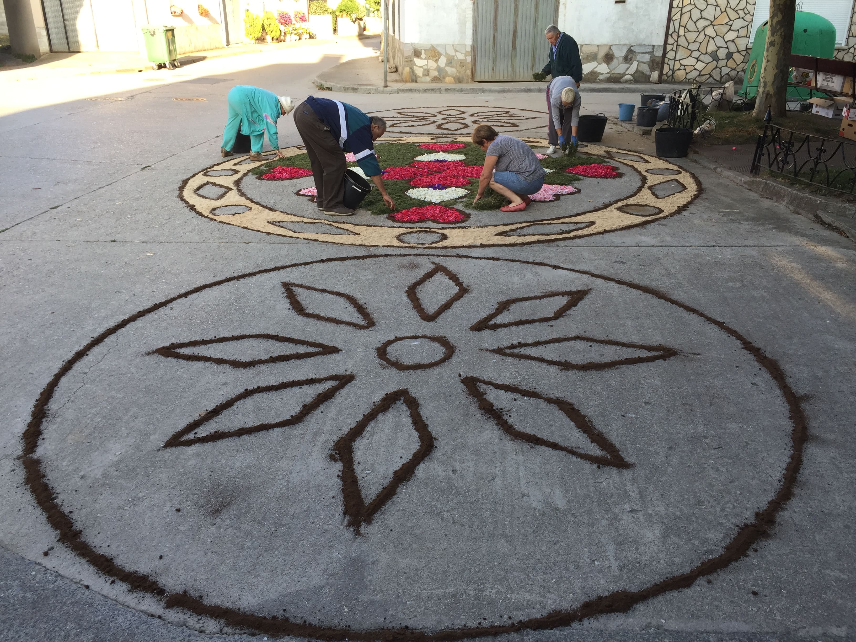 Las alfombras florales que llenaban las calles de color