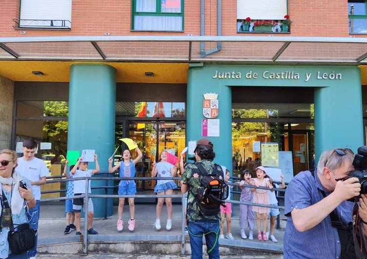 Los escolares de La Placa quieren comer en el cole