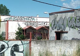 Imagen del estado actual del matadero de La Martina, completamente abandonado y saqueado.