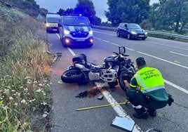 Imagen del accidente y la gasolina vertida.