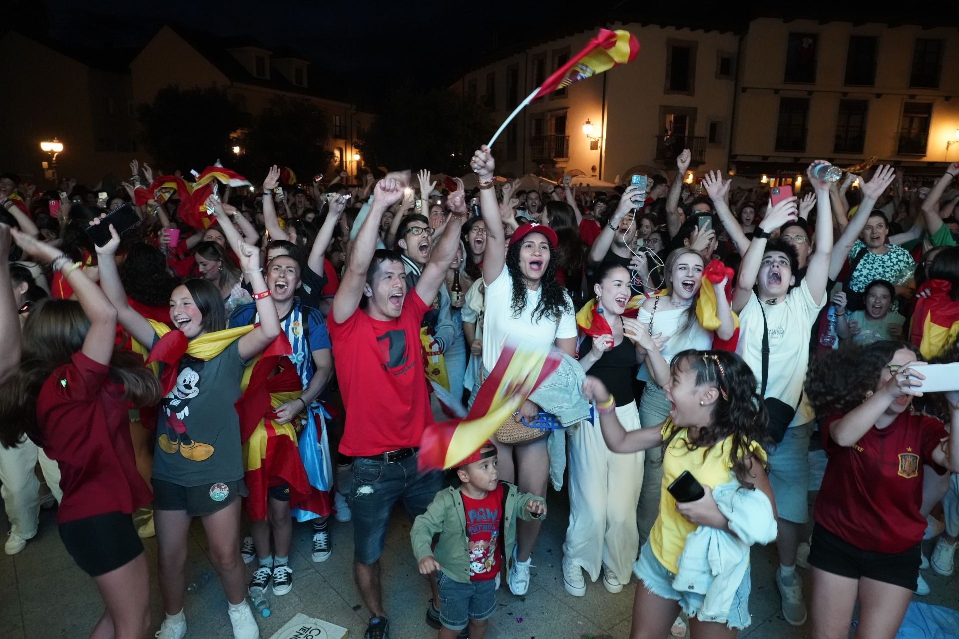 Ponferrada celebra la victoria de España en la Eurocopa.