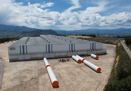 Planta de Emobi en el polígono industrial de La Llanada en Ponferrada.