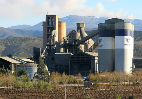 Imagen de la planta de Cementos Cosmos en Toral de los Vados.