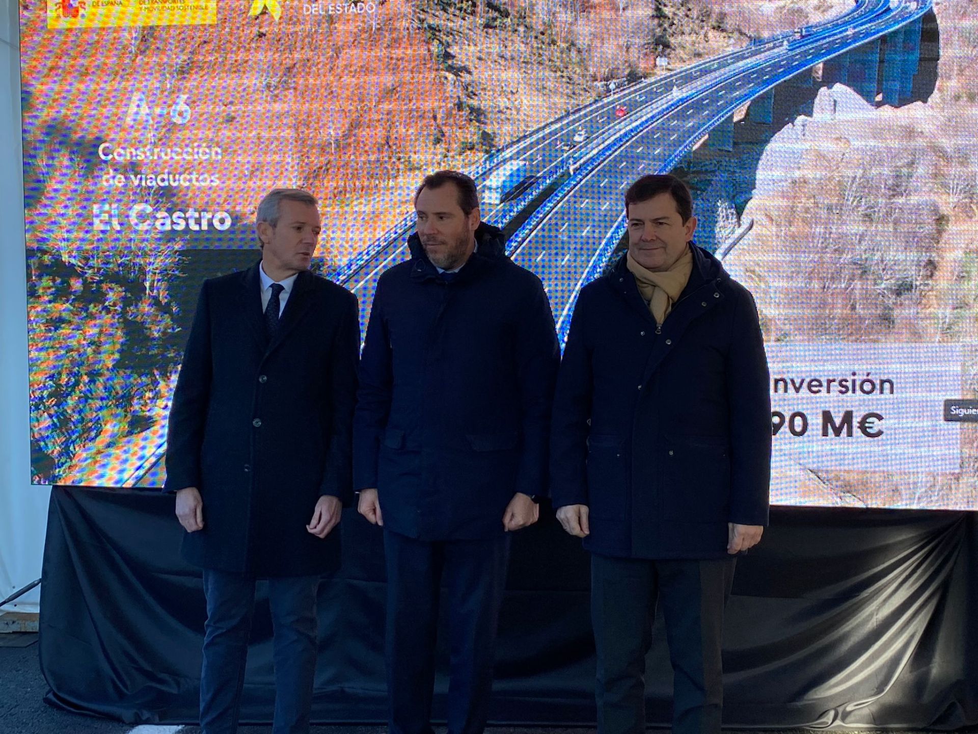 Reapertura del nuevo viaducto de 'El Castro' de la A-6 sentido A Coruña y del segundo carril de la calzada en sentido Madrid.