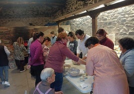 Los vecinos de Tora lde Merayo celebraron con una fiesta la recuperación del horno comunal de la localidad.
