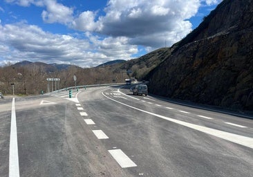La Junta abre al tráfico la carretera CL-631 nueve meses después del argayo