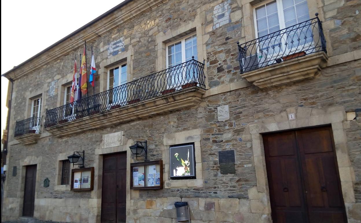 Los cuatro concejales del PSOE de Villafranca del Bierzo abandonan el equipo de Gobierno y dejan solo al alcalde