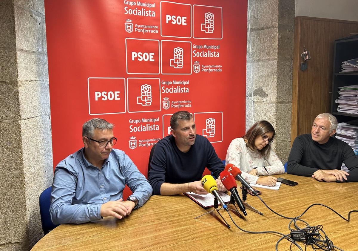 Imagen de los concejales socialistas en el Ayuntamiento de Ponferrada.