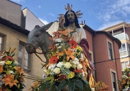 Imagen del Cristo en la Borriquilla en la procesión del Domingo de Ramos en Ponferrada.