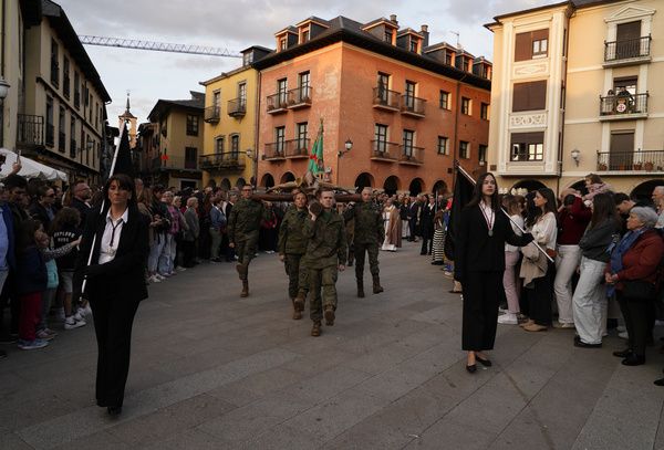 Traslado al Castillo y Entronización del Cristo de la Esperanza.