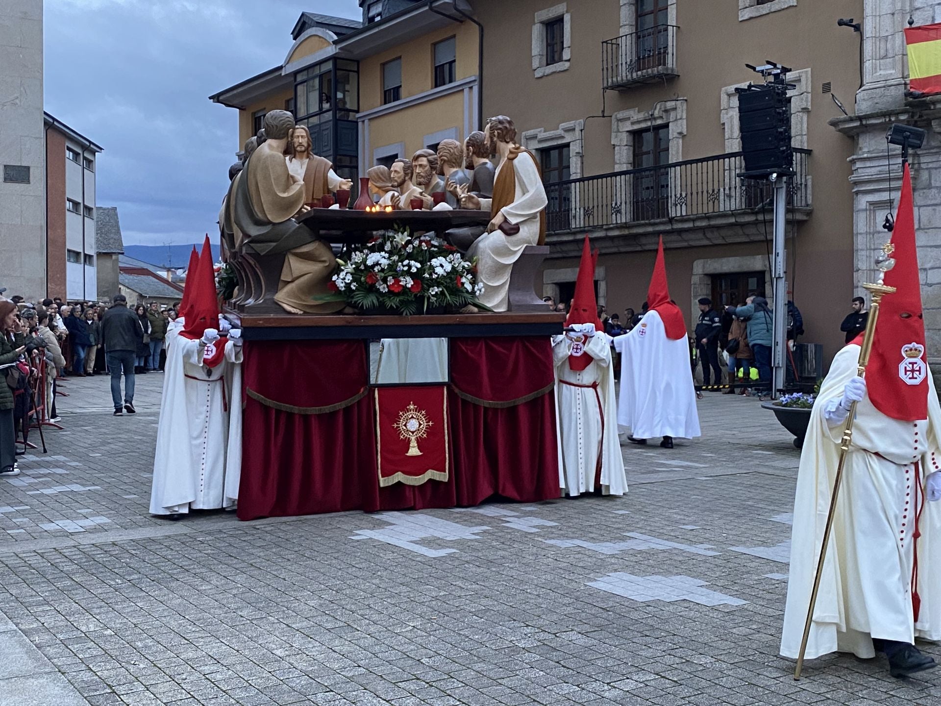 Imágenes de la procesión de la Santa Cena.