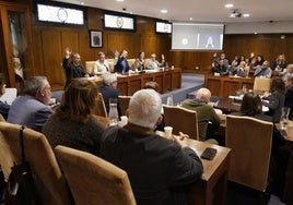 Imagen de archivo de un pleno en el Ayuntamiento de Ponferrada.