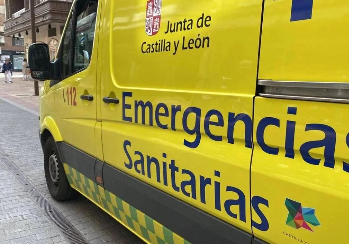 Imagen de archivo de una ambulancia de Sacyl.