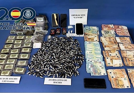 Imagen de la droga y dinero incautado.