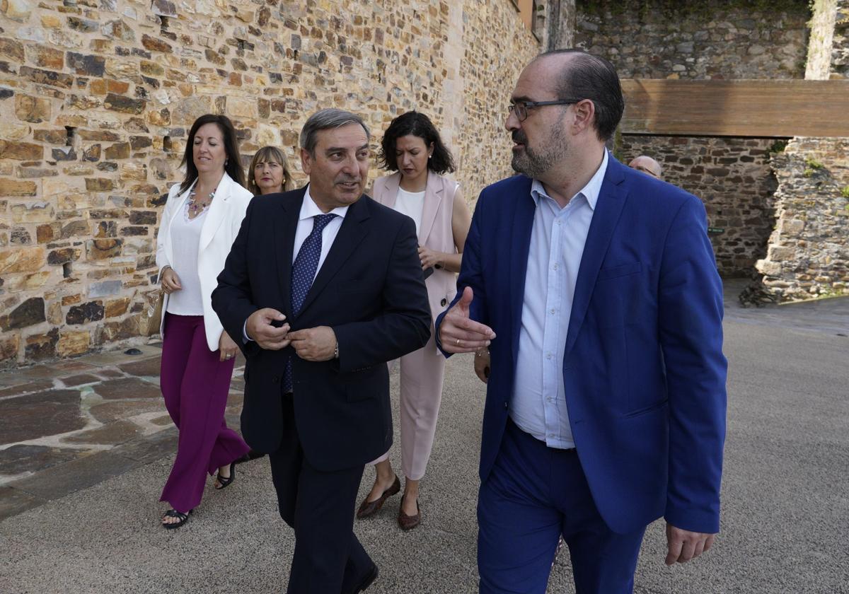 El consejero de Movilidad y Transformación Digital de la Junta, José Luis Sanz, en su visita a Ponferrada.