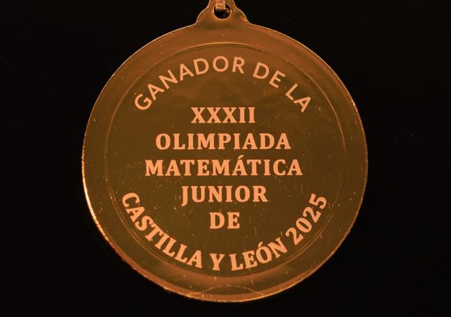 La medalla que lo acredita como ganador.