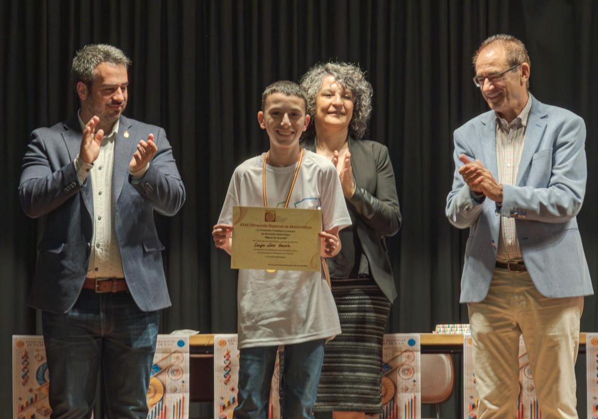 Sergio Lino, de Ponferrada, gana la olimpiada matemática junior en Castilla y León