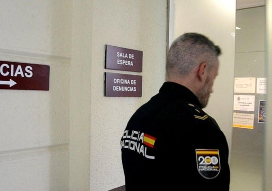Imagen de un agente de la Policía Nacional.